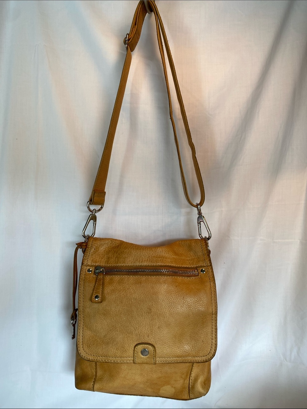 Fossil Vintage Leather Crossbody Organizer Bag in Tan